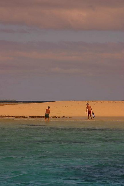 �www.outsideimages.co.nz